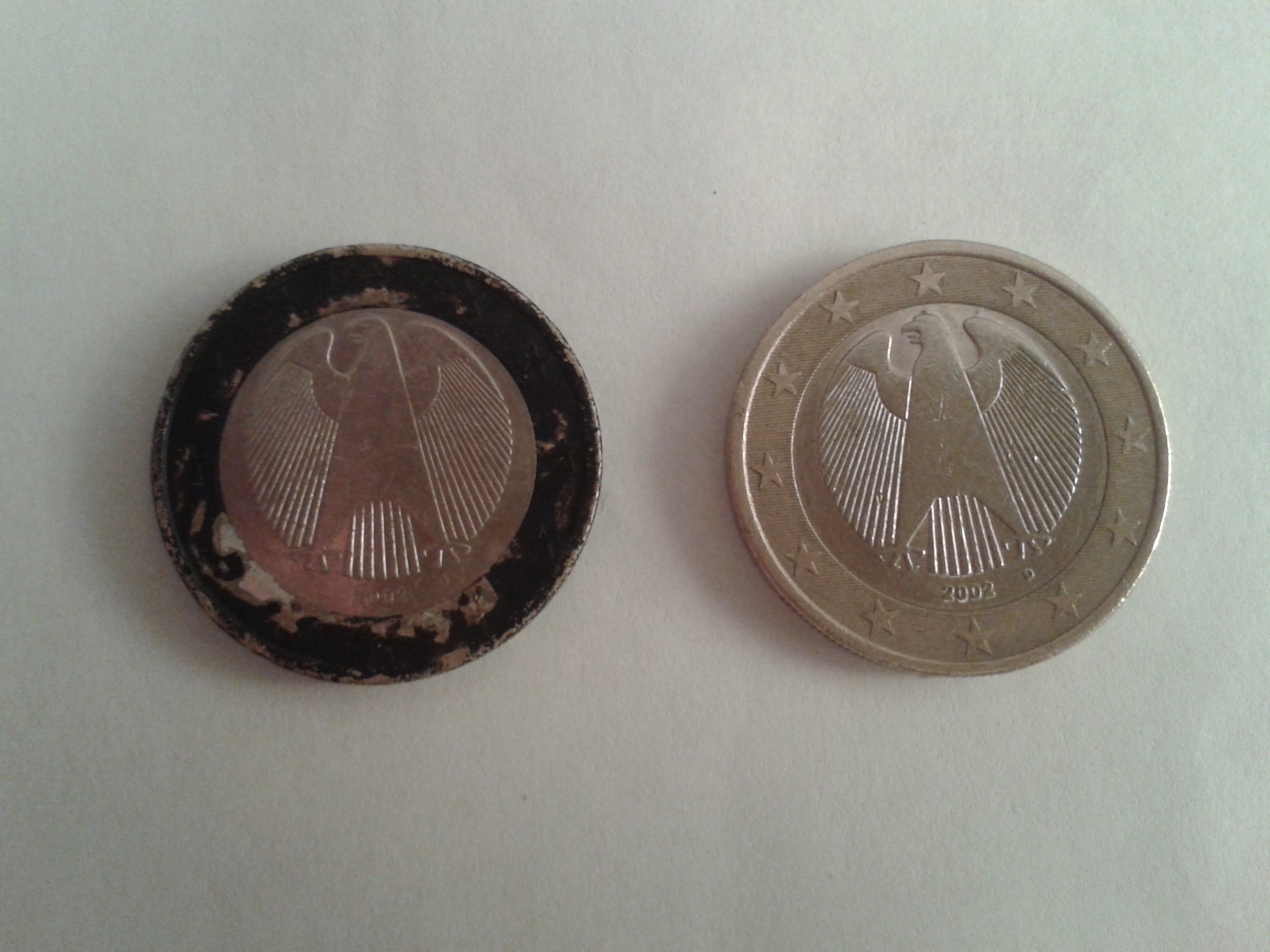 Hallo an alle. Ich habe ein ein Euro stück entdeckt, bei dem der Rand ...