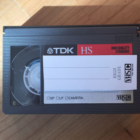 VHS-C Kassette mit Alten Aufnahmen. - (Film, Kassette, VHS)