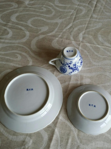 Zwiebelmuster 1 - (Geschirr, Porzellan, Stempel)