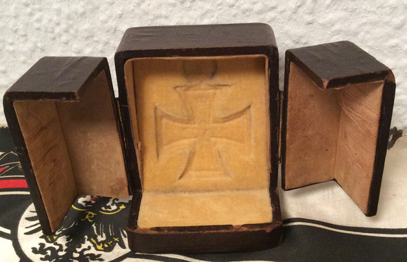 Hallo Liebe Community Ich Habe Ein Eisernes Kreuz 2 Klasse 1914 In Einem Klappetui Besitzt Jemand Kenntnis Und Kann Eventuell Etwas Daruber Schreiben Freizeit Wert Orden