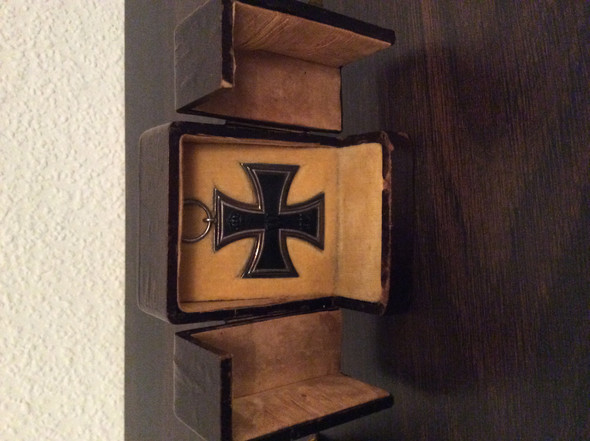 Hallo Liebe Community Ich Habe Ein Eisernes Kreuz 2 Klasse 1914 In Einem Klappetui Besitzt Jemand Kenntnis Und Kann Eventuell Etwas Daruber Schreiben Freizeit Wert Orden