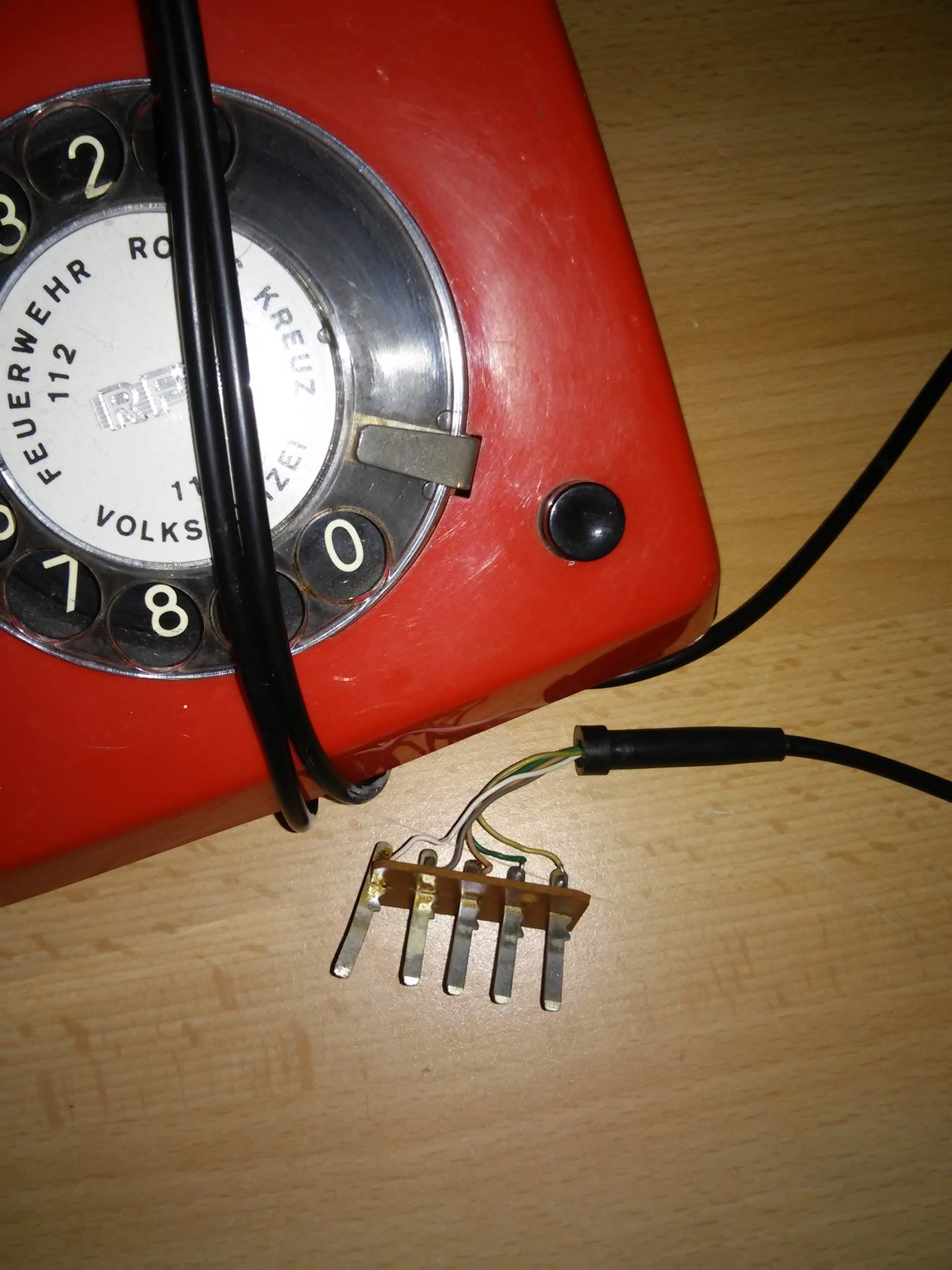 ddr spielzeug telefon Hallo liebe Gemeinde :) ich habe ein altes DDR Telefon und Zuhause