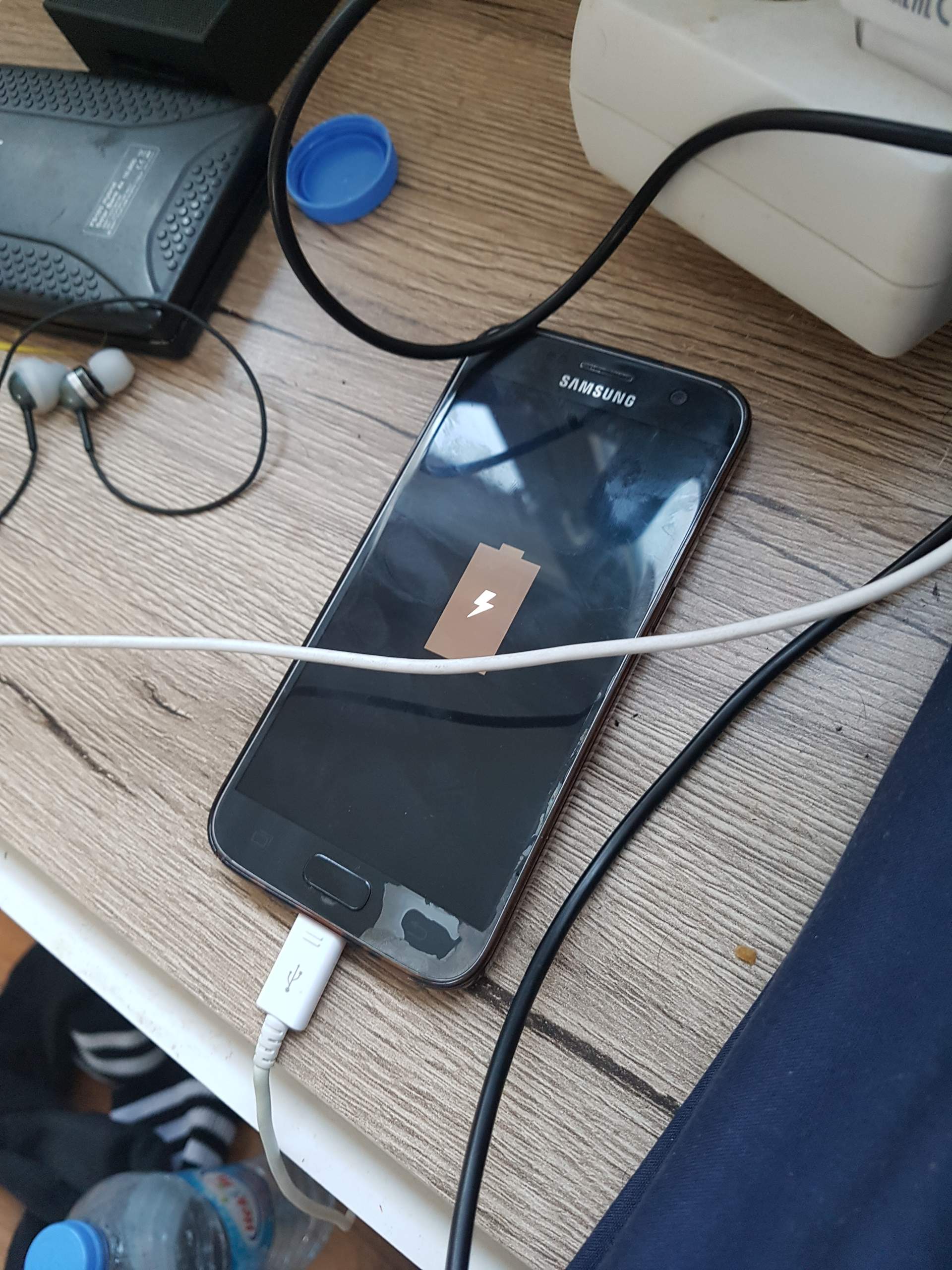 Samsung Galaxy S7 Lädt Nicht Wegen Feuchtigkeit