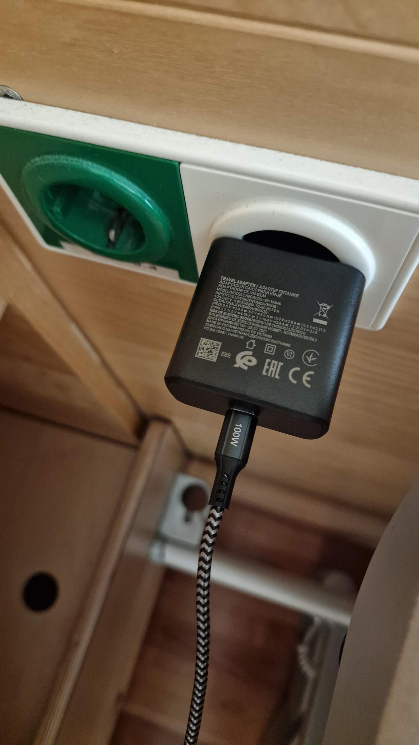 Hat dieses Ladekabel 100 Watt? Technik, Technologie)