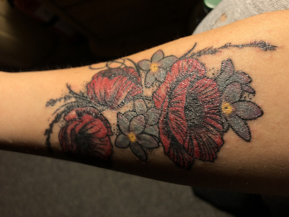 Hautausschlag Tattoo 2 Wochen alt? (Ausschlag, Dermatologie, Tattoopflege)
