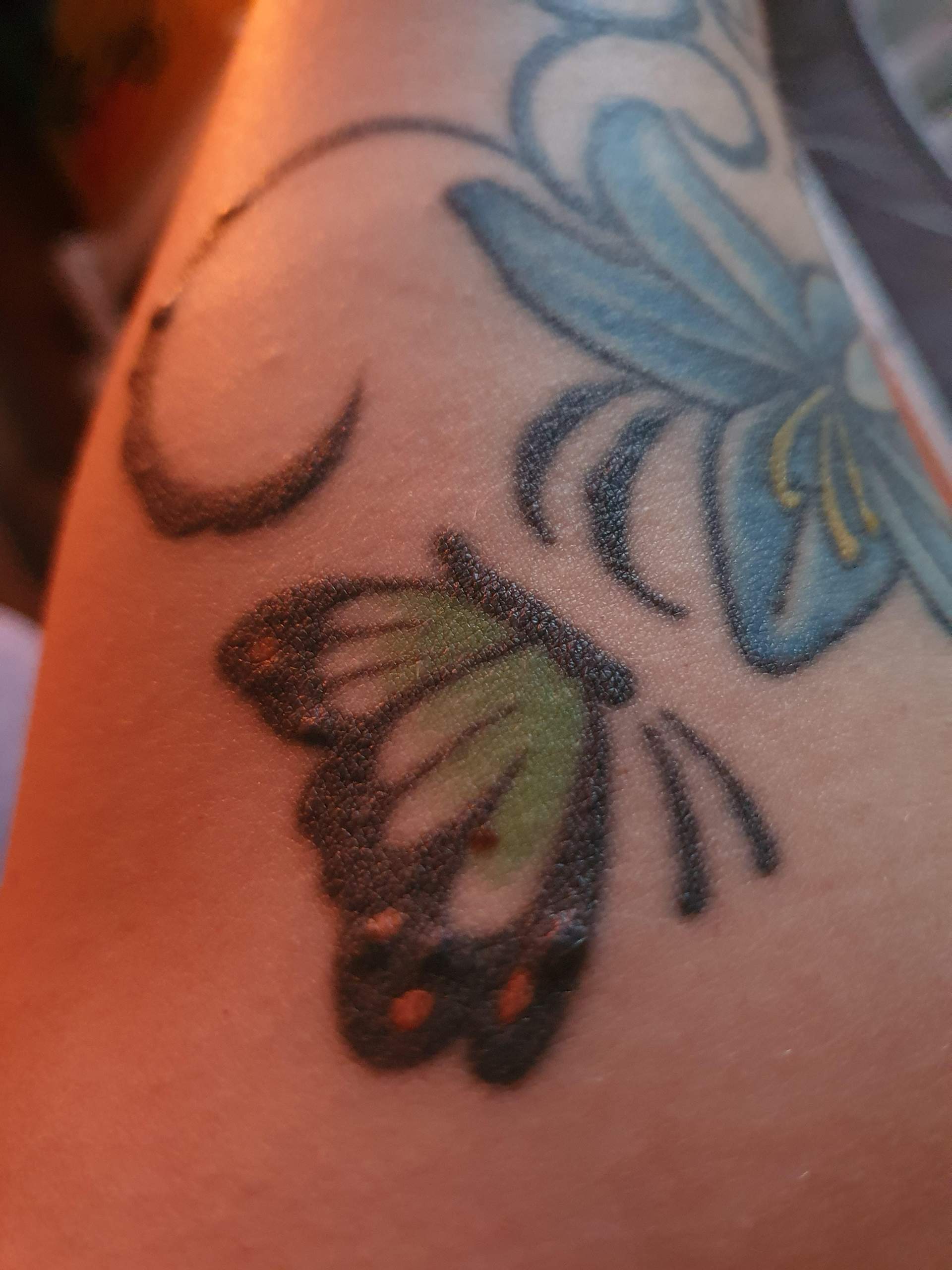 Hautveränderungen im/ unter Tattoo? (Gesundheit und Medizin, Irezumi