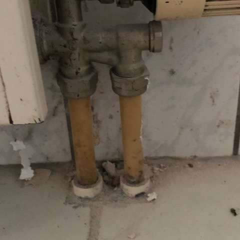 - (Heimwerker, Heizkörper, Installateur)