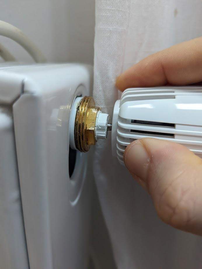 Heizkörperthermostat, Stift schliesst nicht komplett? (Heizung, heizen, Heizkörper)