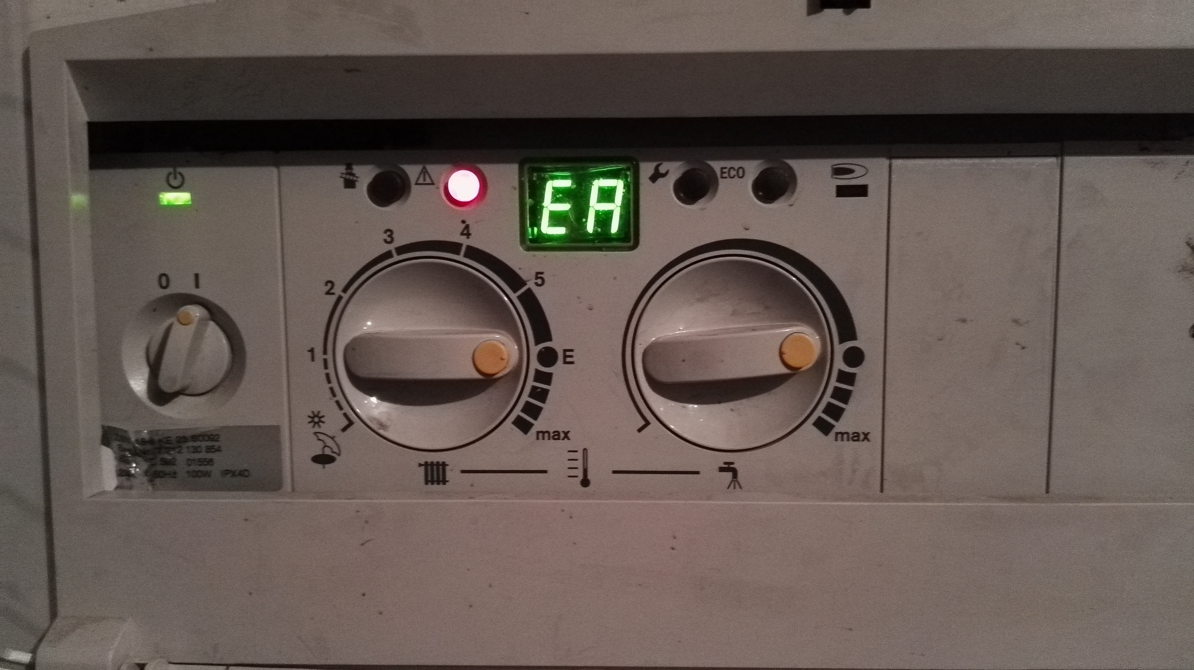 Heizung Geht Nicht Und Wasser Kalt Wie Funktioniert Dieses Gaszahlerteil Bilder Winter Gas Gaszahler