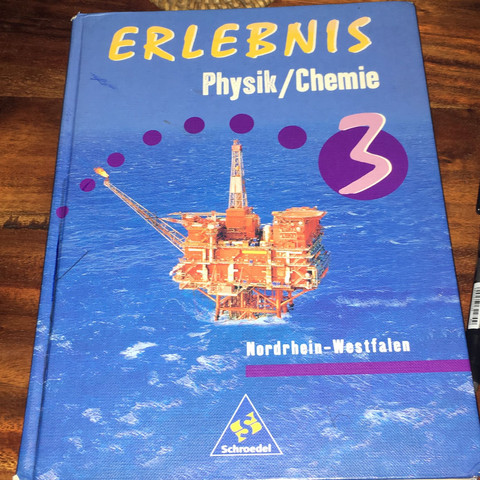 Physik/Chemie Buch was ich zur Verfügung habe.  - (Schule, Physik, Chemie)