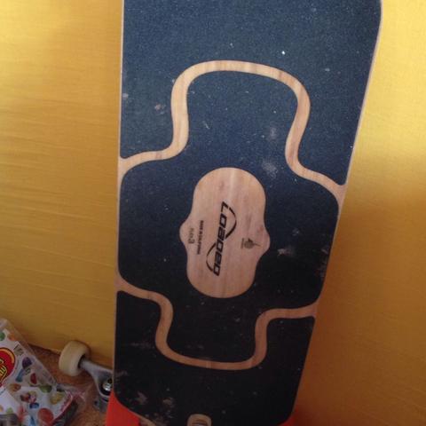 - (Erde, Longboard, griptape)