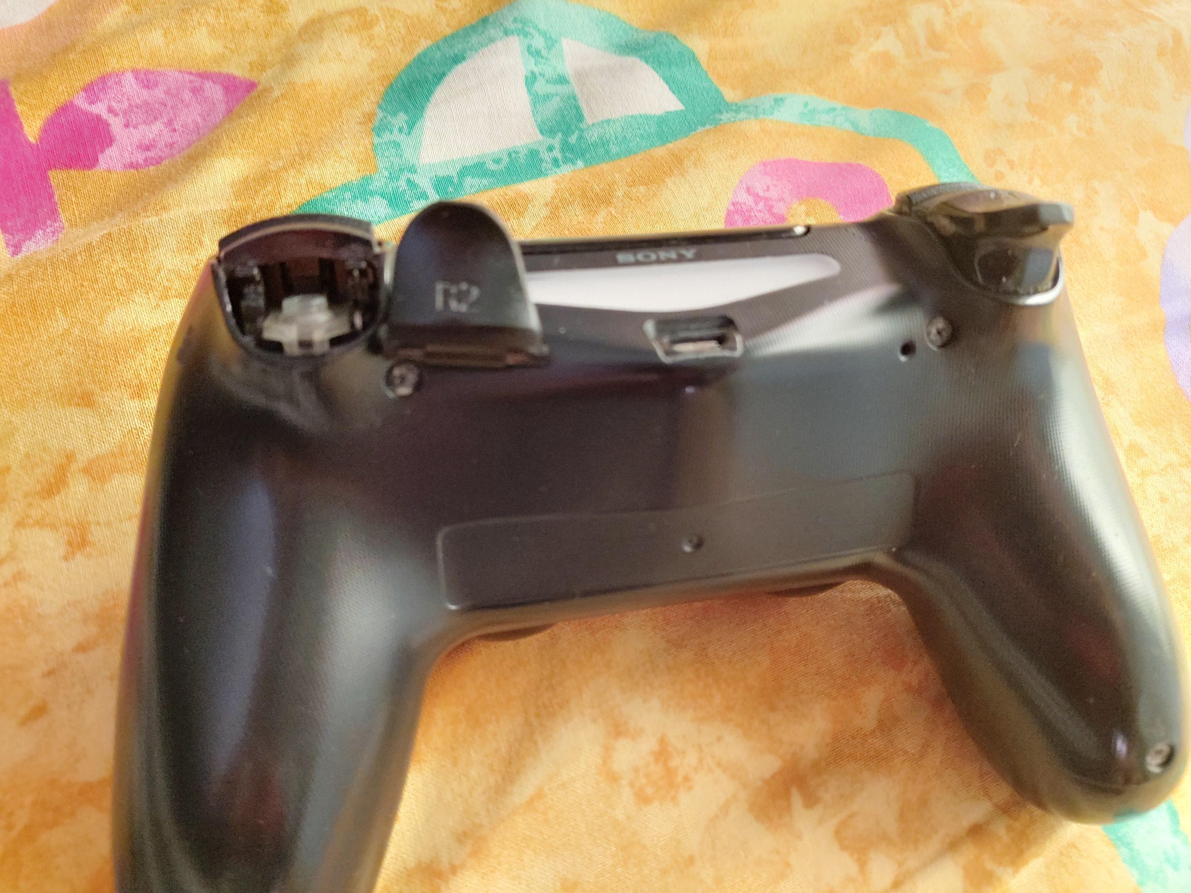 Hi mein ps4 Controller geht sehr gut. Dennoch ist die r2 Taste ...