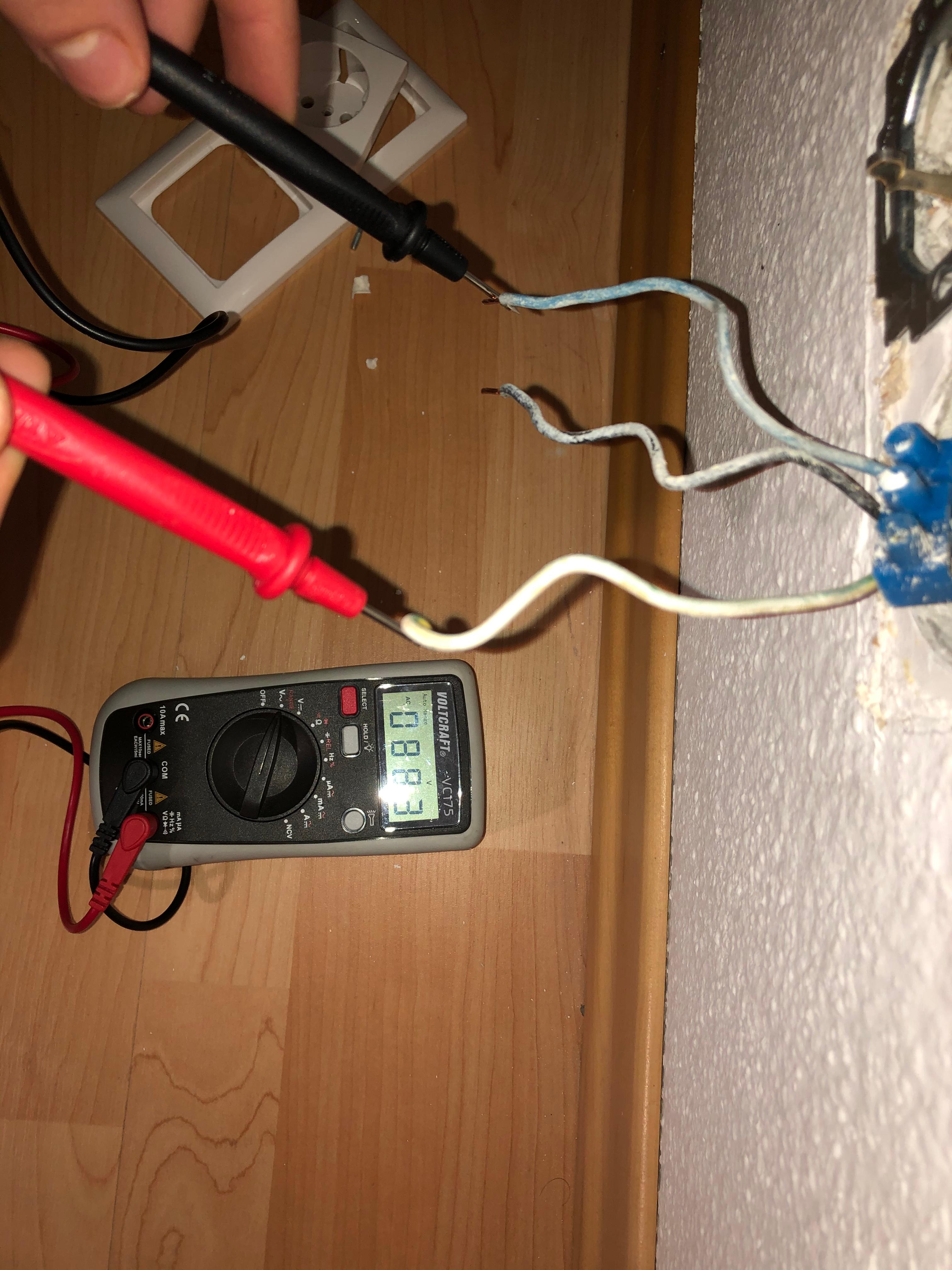 Hilfe 88Volt Spannung zwischen N und Pe? Technik, Technologie) Hilfe 88Volt Spannung zwischen N und Pe? Technik, Technologie)
