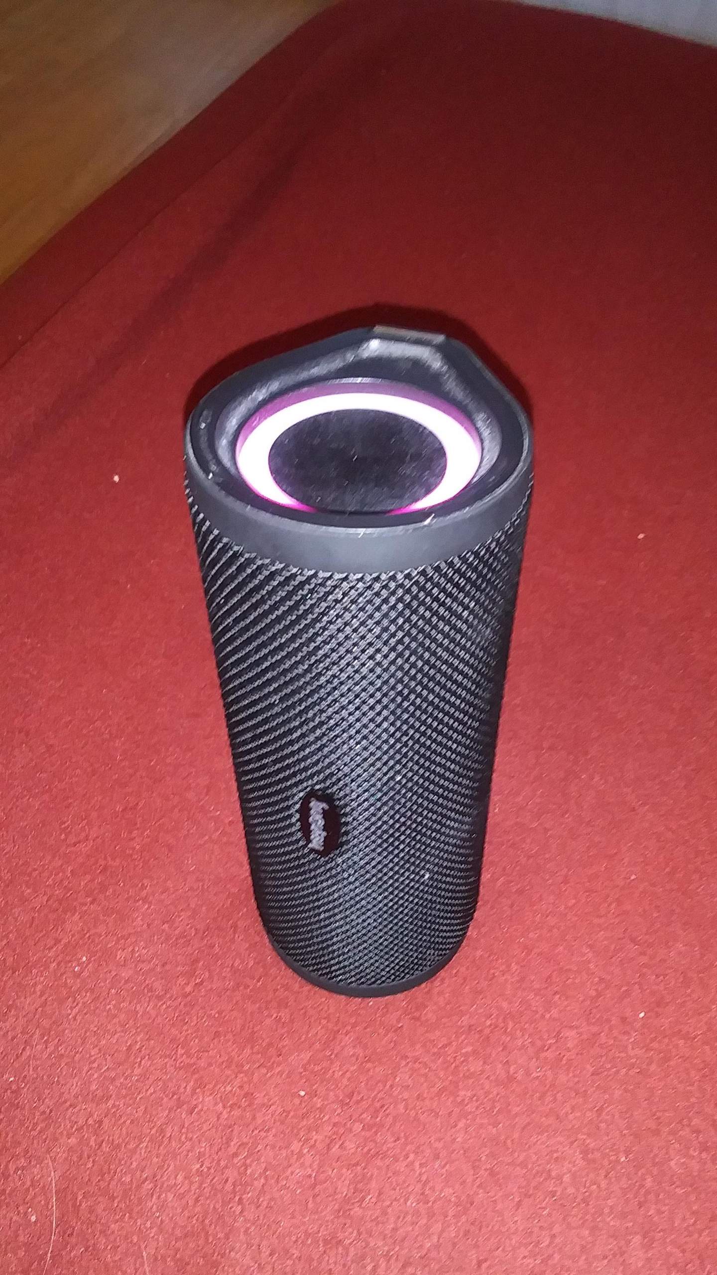 Bluetooth Lautsprecher Kein Ton Trotz Verbindung Hilfe Bluetooth-Lautsprecher Heysong 16 Watt geht nicht aus, LED