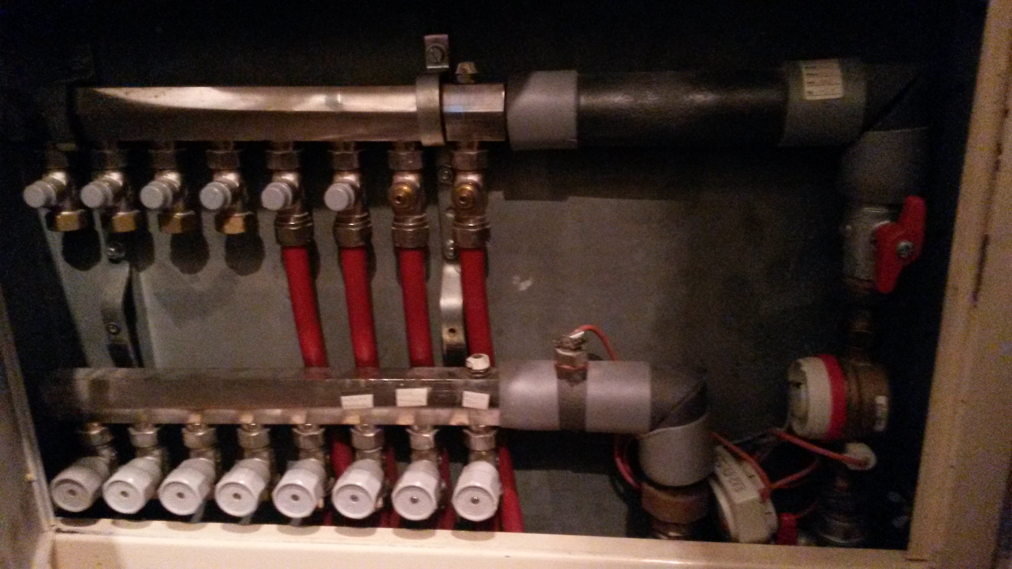 Hilfe Fussbodenheizung Kann Nur Den Rucklauf Einstellen Heizung Mietwohnung Fussbodenheizung