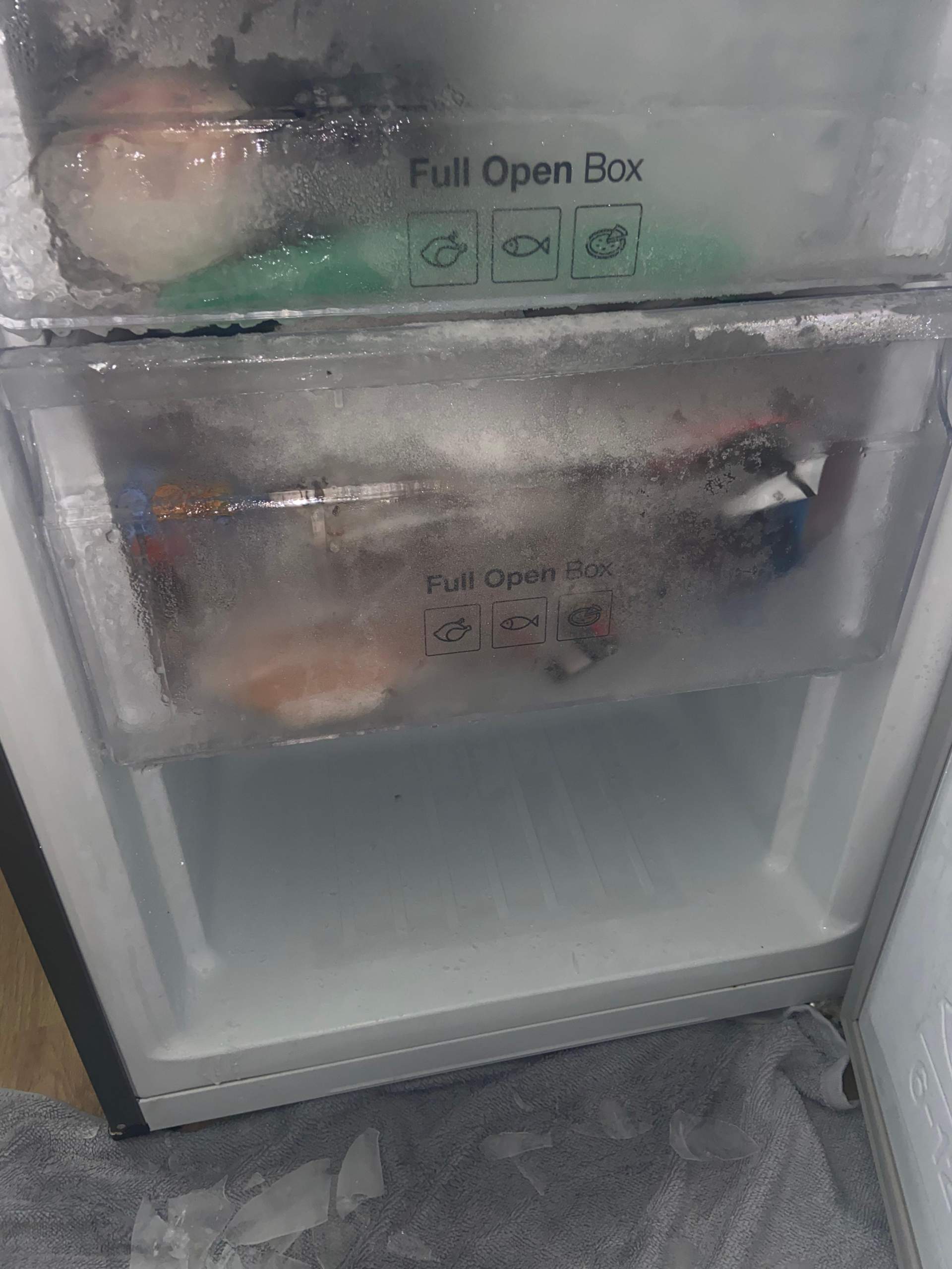 Hilfe! Gefrierfach läuft aus? (Wasser, Kühlschrank)