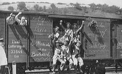 Kriegsbeigeisterung 1914: Eines der bekanntesten Bilder vom Auszug der Truppen - (Politik, Deutschland, Geschichte)