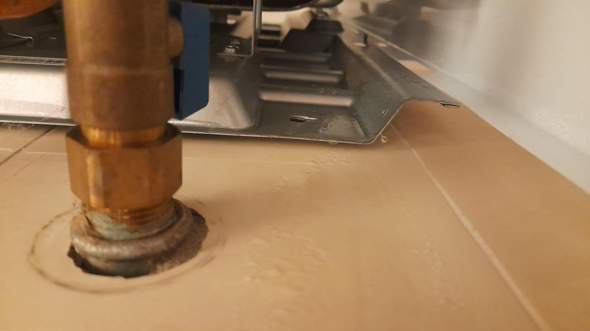 Hilfe mein Wasserboiler tropft! Was können wir machen? (Heizungsanlage ...