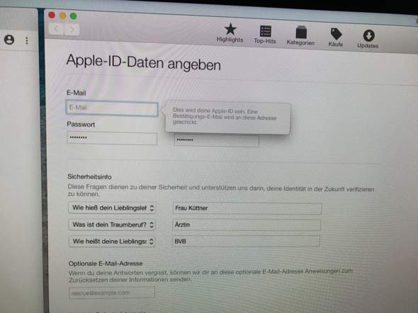 - (iPhone, Apple, iOS)