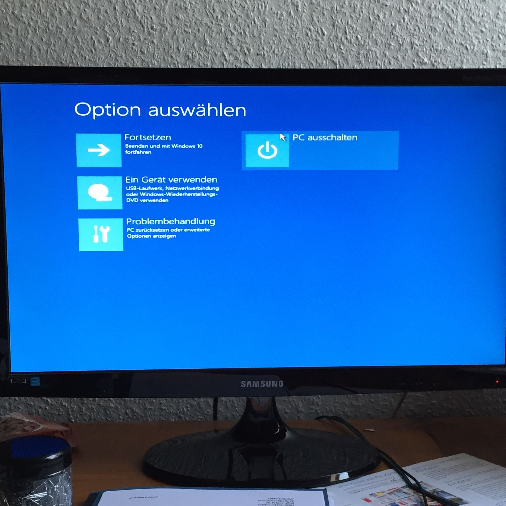 Windows 10 Es Wird Versucht Die Installation Wiederherzustellen HILFE! PC abgestürzt und macht nichts mehr. Kann ich den irgendwie