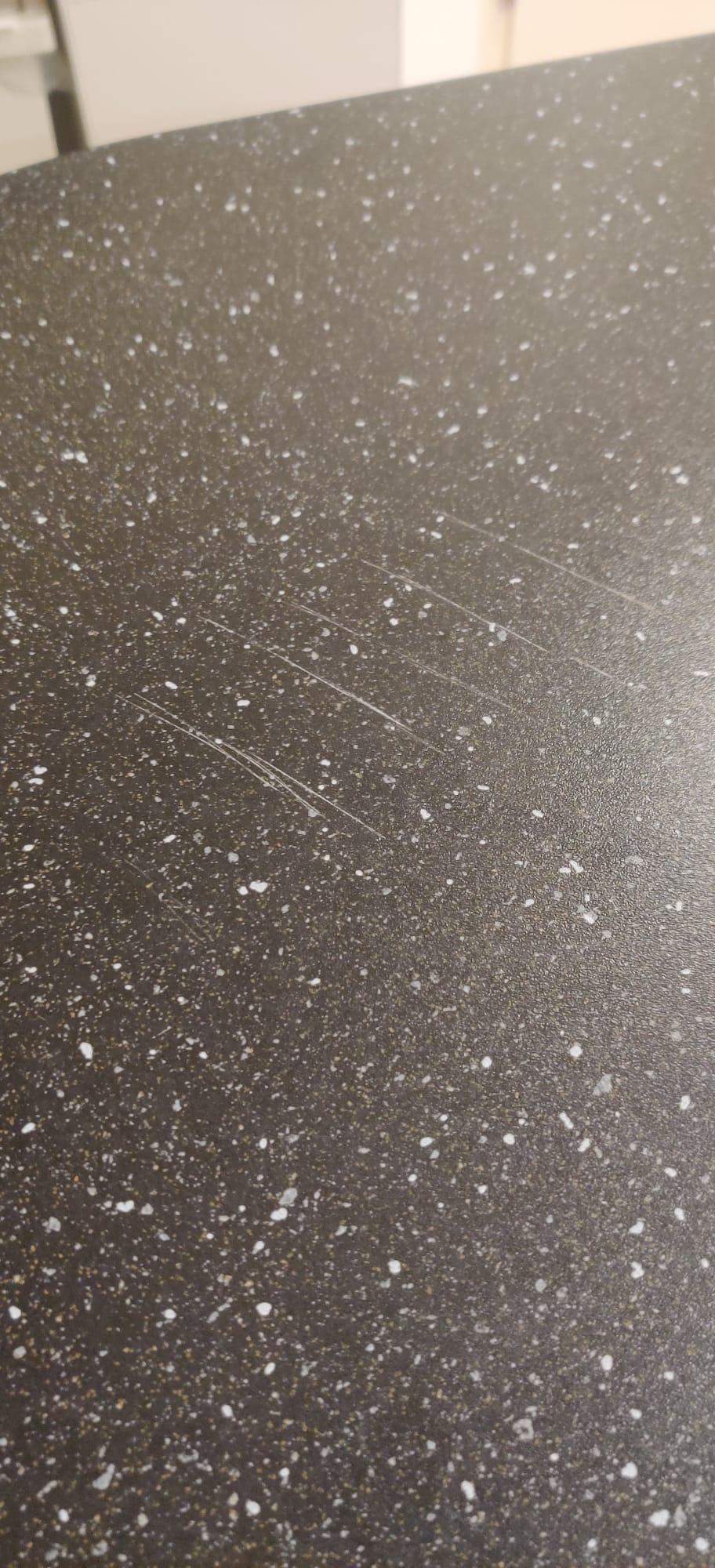 Wie Bekomme Ich Meine Arbeitsplatte Wieder Glänzend Hilfe, wie bekomme ich Schnitte aus der Arbeitsplatte in der Küche