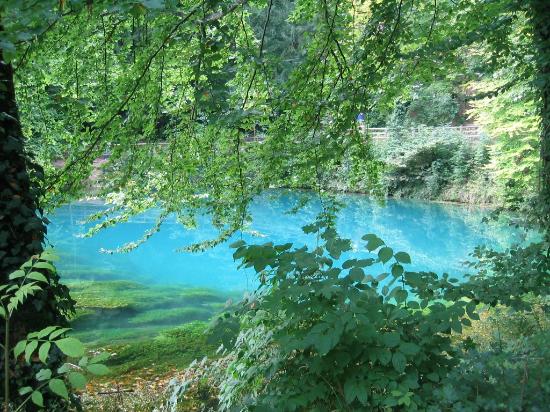 https://images.gutefrage.net/media/fragen/bilder/hoehlen-mit-wasser-oder-wasserfaelled/2_original.jpg?v=1387104756000