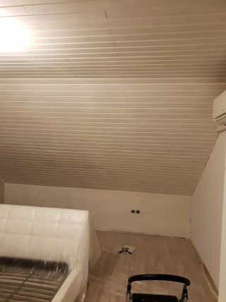 Holzdecke Streichen Auch Nach 3 Maligem Anstrich Noch Nicht Deckend Was Tun Farbe Holz Maler