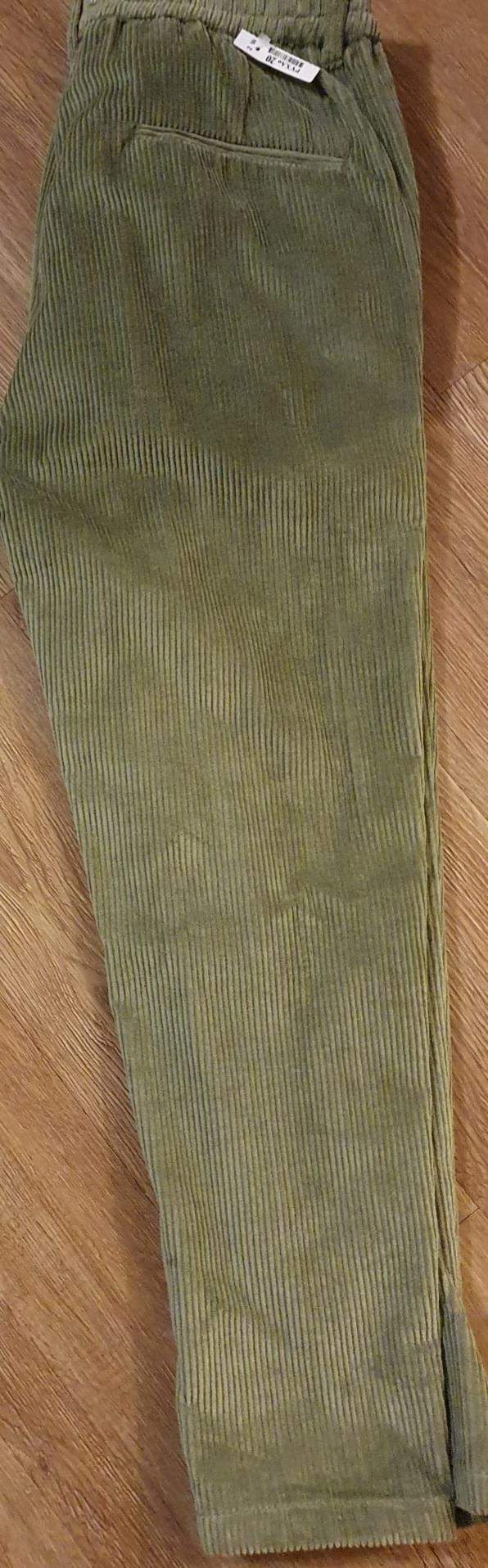 Hose für Weihnachtsfeier? (Kleidung, Style, Fashion)