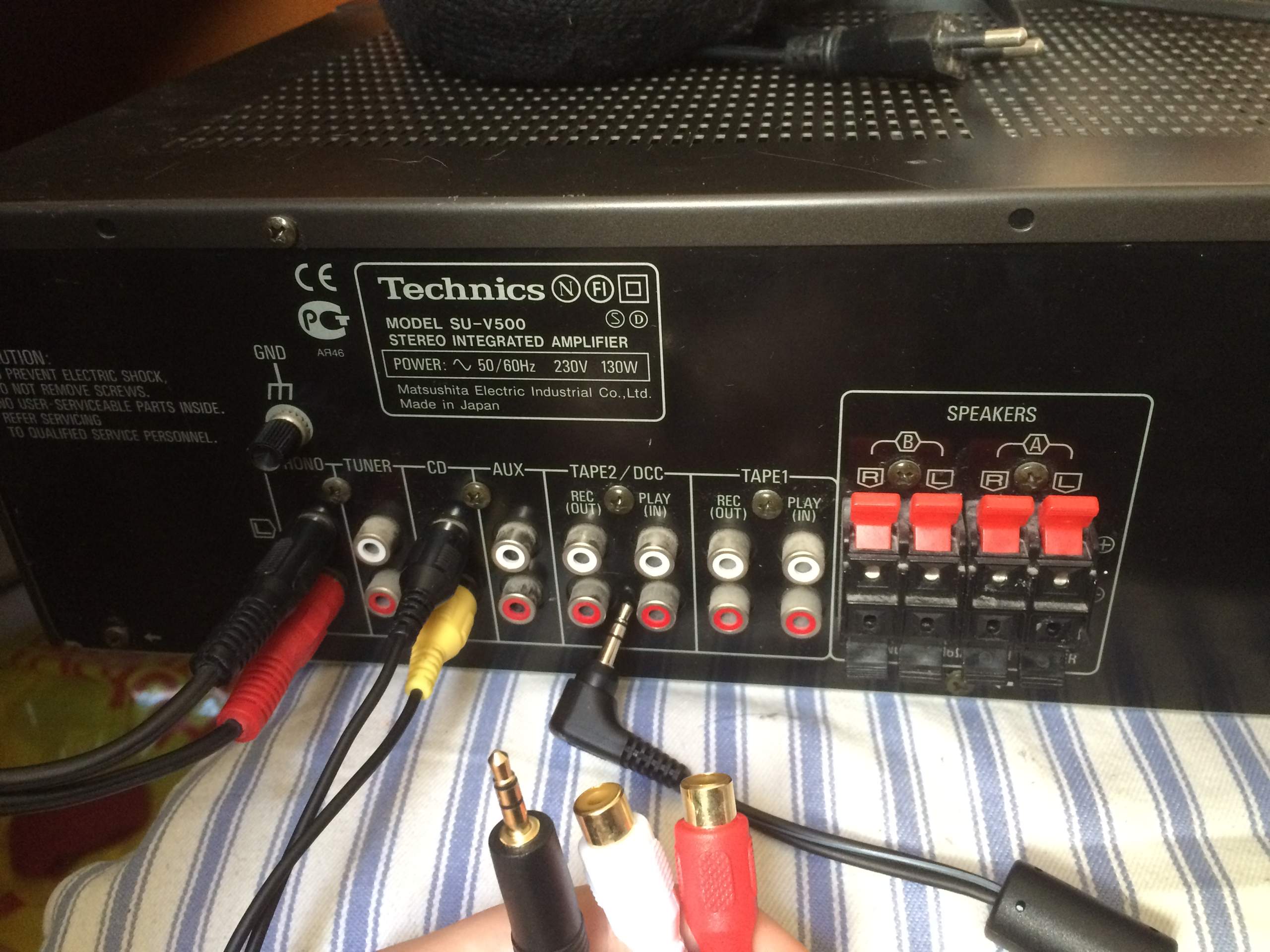 How to Plattenspieler, Verstärker, Lautsprecher anschließen ? (HiFi)