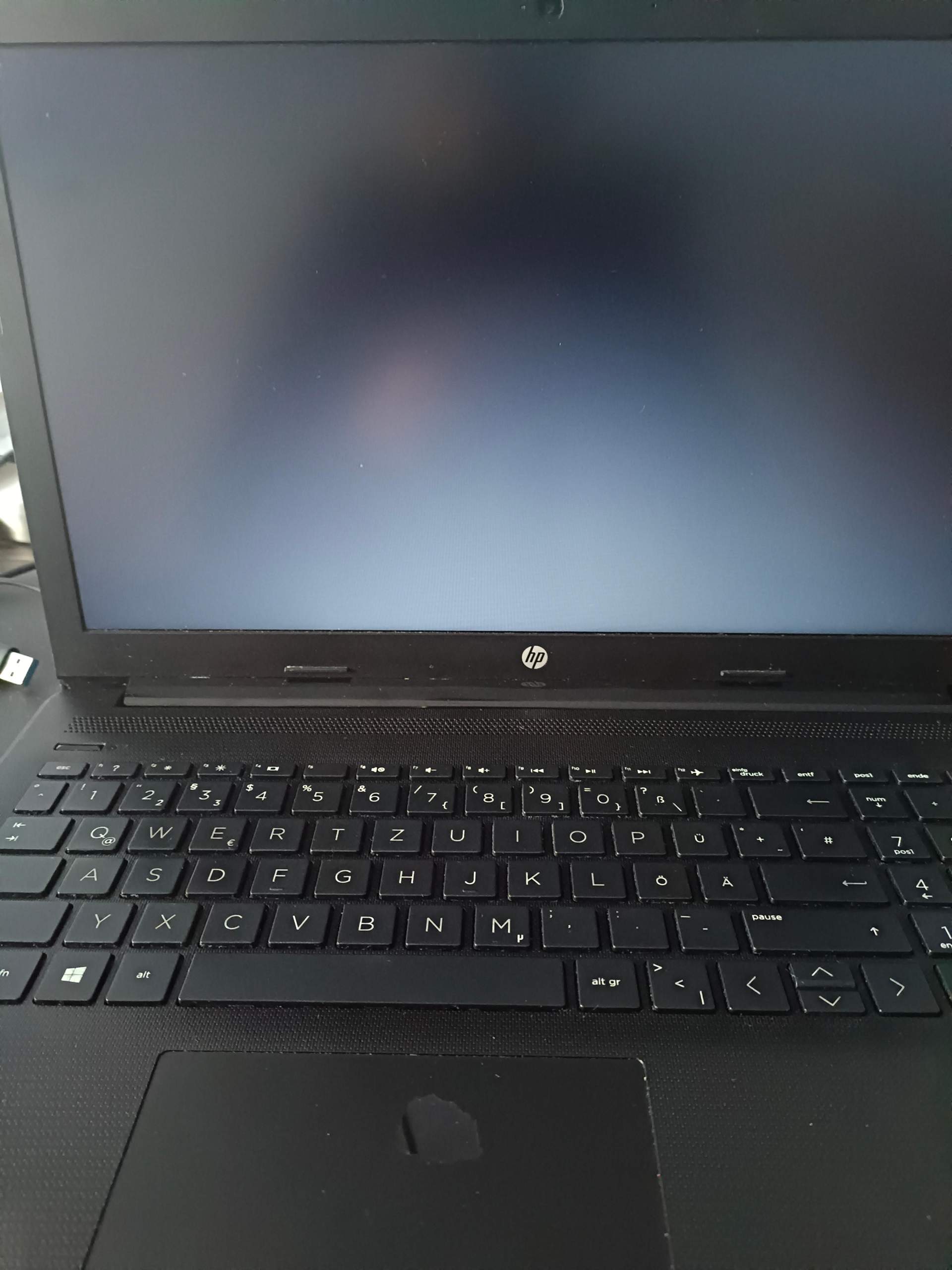 Hp laptop geht an aber Bildschirm schwarz? (PC, Display, HP-Laptop)