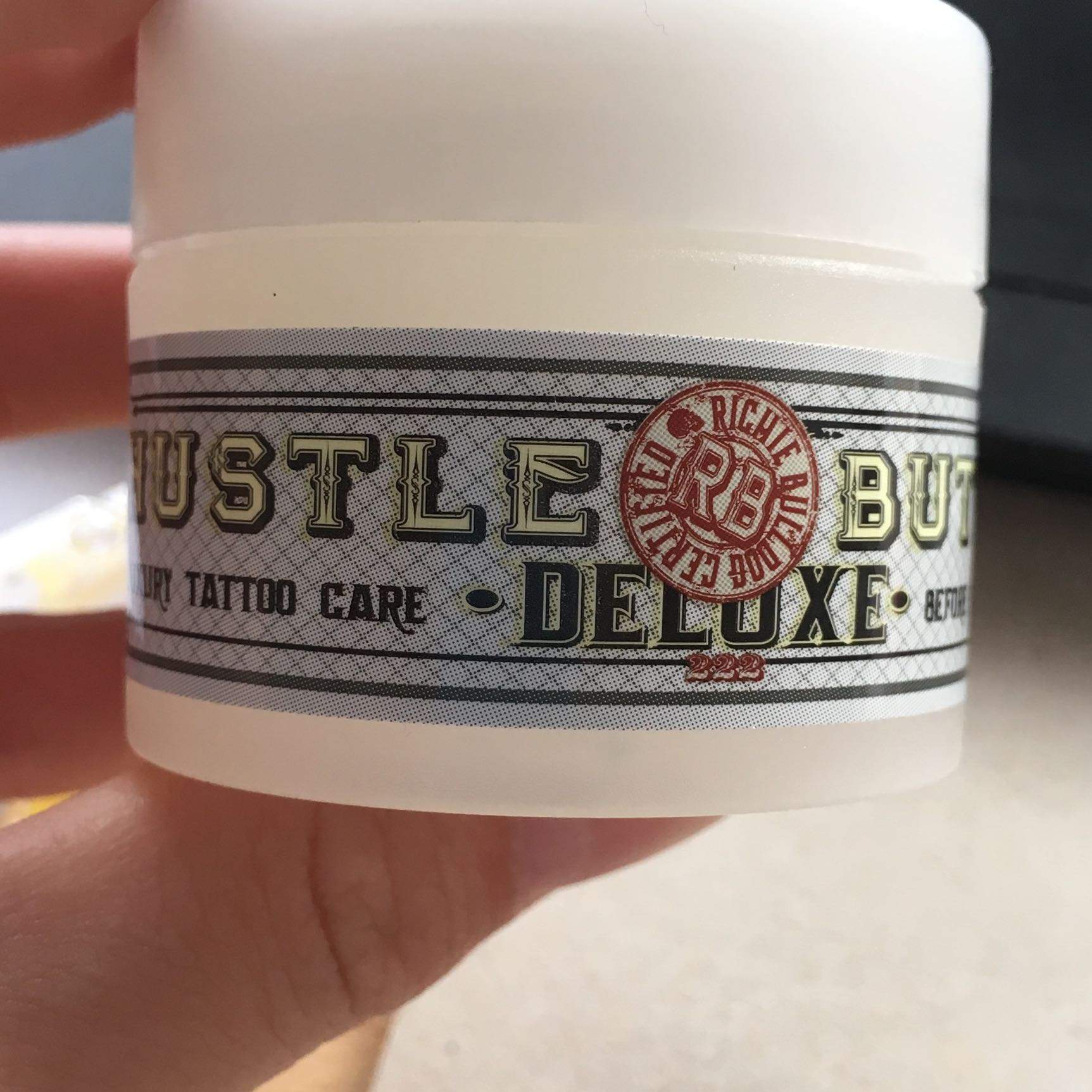 Hustle Butter Deluxe Erfahrungen Tattoo Creme Tatowierung Hustle Butter Deluxe Erfahrungen Tattoo Creme Tatowierung
