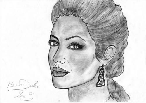 Angelina Jolie - (Bilder, Hobby, zeichnen)