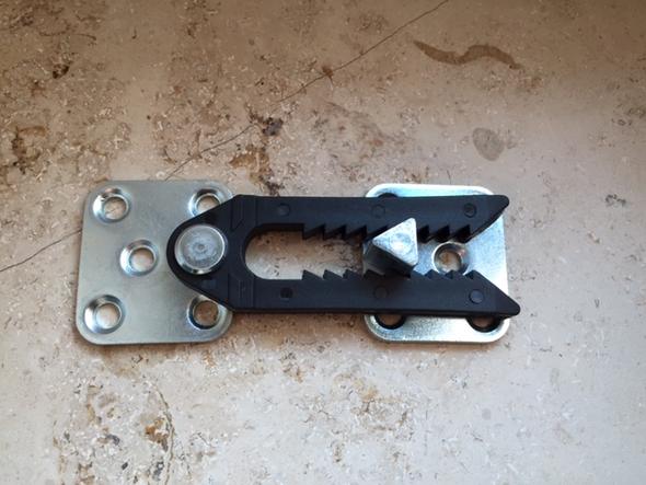 Ich Habe Ein Boxspringbett Bestellt Und Im Paket War Dieses Teil Was Konnte Das Sein Ich Wusste Nicht Wohin Damit Und Eine Anleitung War Nicht Dabei Mobel Bett Schrauben