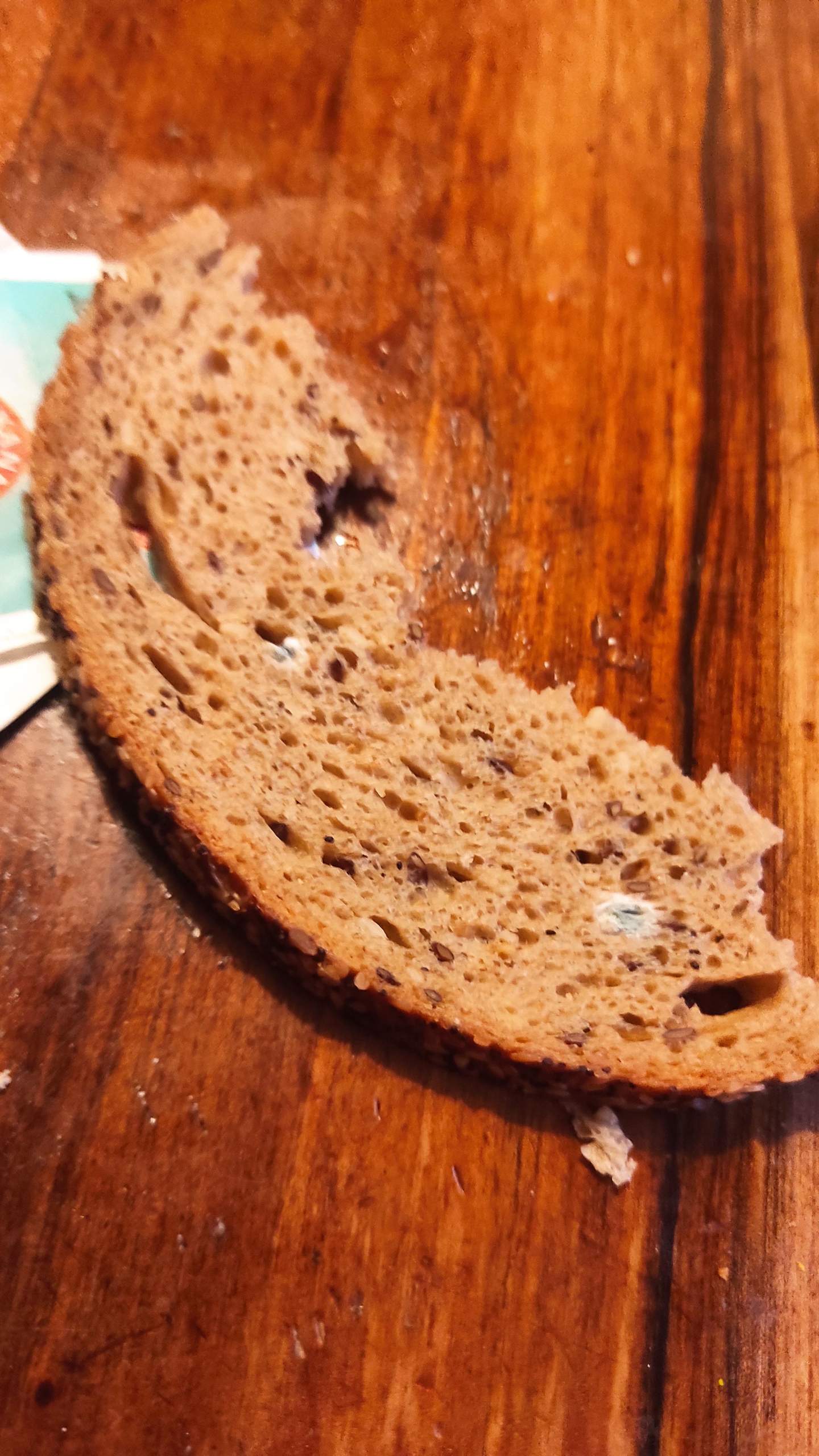 Ich habe ein verschimmelt es Brot gegessen was sollte ich jetzt tun? (Schimmelpilz Ich habe ein verschimmelt es Brot gegessen was sollte ich jetzt tun? (Schimmelpilz
