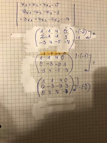 Ich komme hier bei dem linearen Gleichungssystem mit dem Gauß Verfahren nicht weiter, kann mir jemand auf die Sprünge helfen?