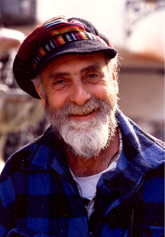 Ich muss zu meiner Abschlussprüfung in Kunst eine Präsentation über den  Künstler Hundertwasser. Ich wollte fragen, ob wer ein paar Tipps hat?