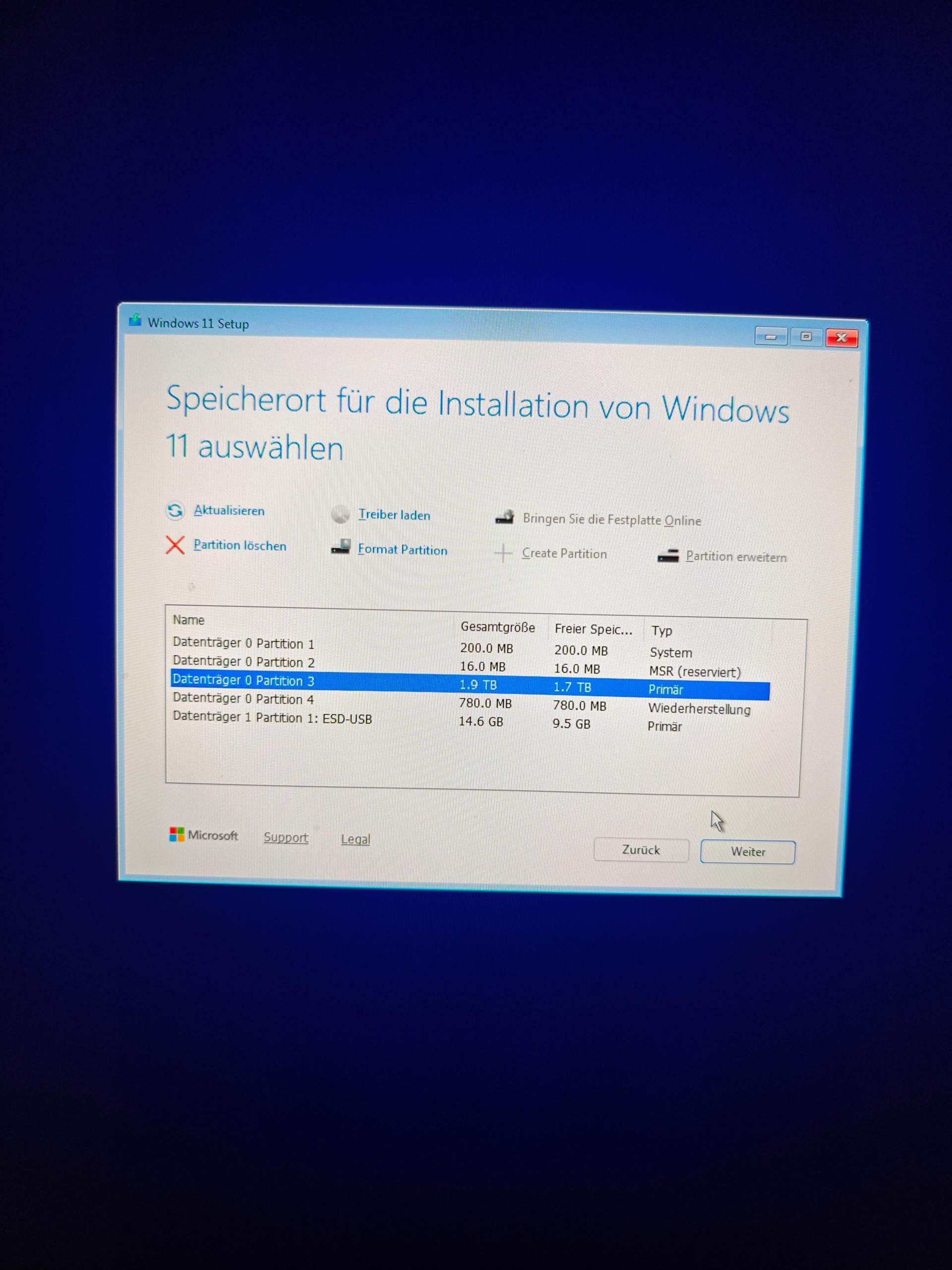Ich versuche Windows neu zu installieren aber beim installieren kommt ...