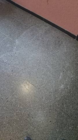 Lackschaden Fußboden - (Reparatur, Fliesen, Fussboden)