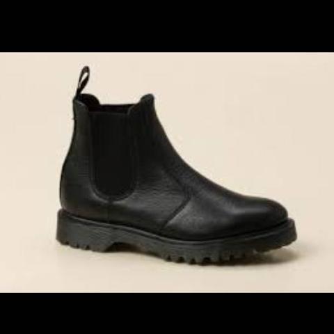 Doc Martens Schuhe - (Schuhe, Online-Shop, shoppen)