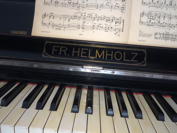 Helmholz klavier Tastatur Firmenlogo - (Klavier, Anleitung, Prospekte)