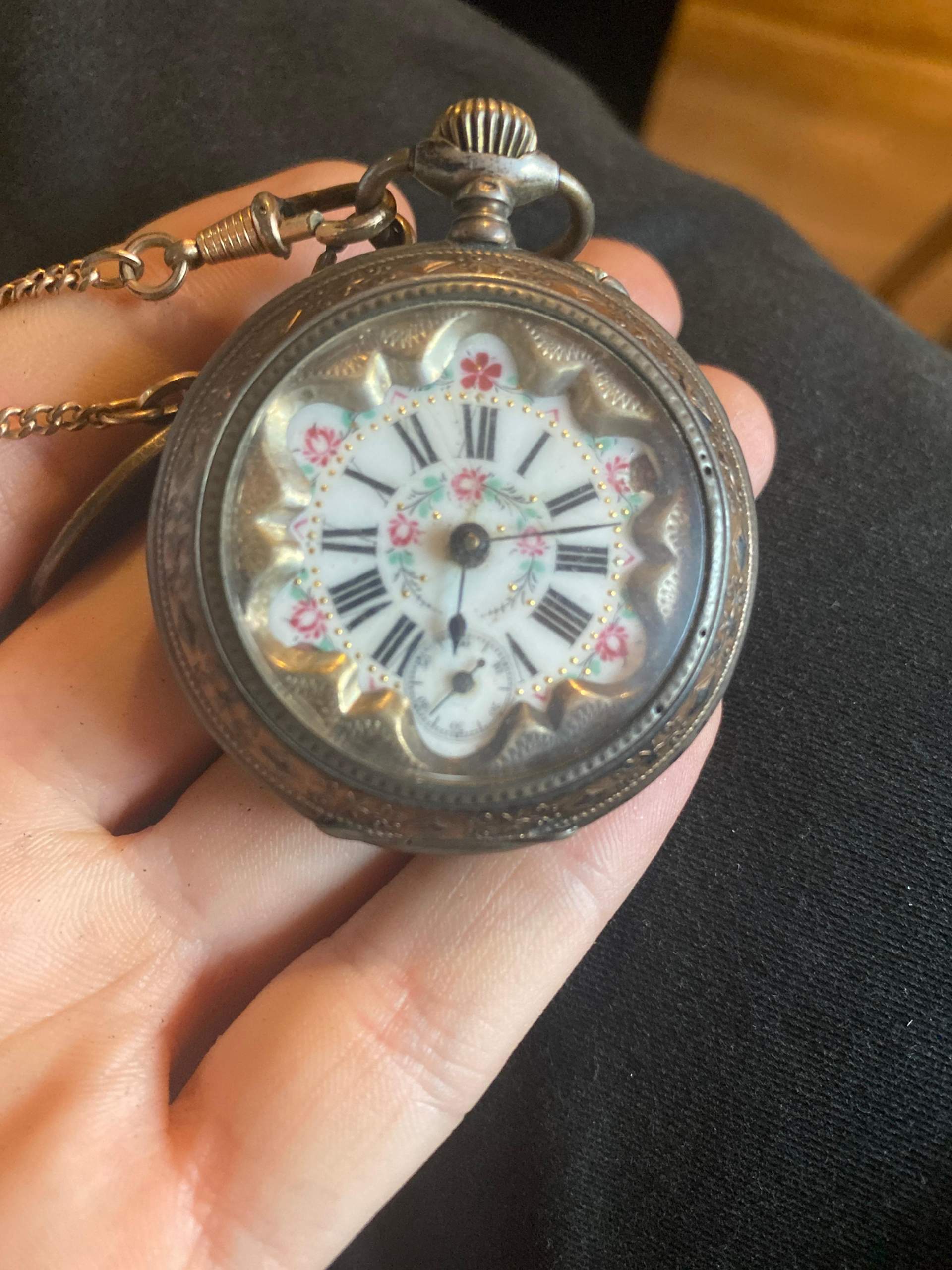 Infos über die Uhr?(Alte Taschenuhr)? (Wert, Gold, Antiquitäten)
