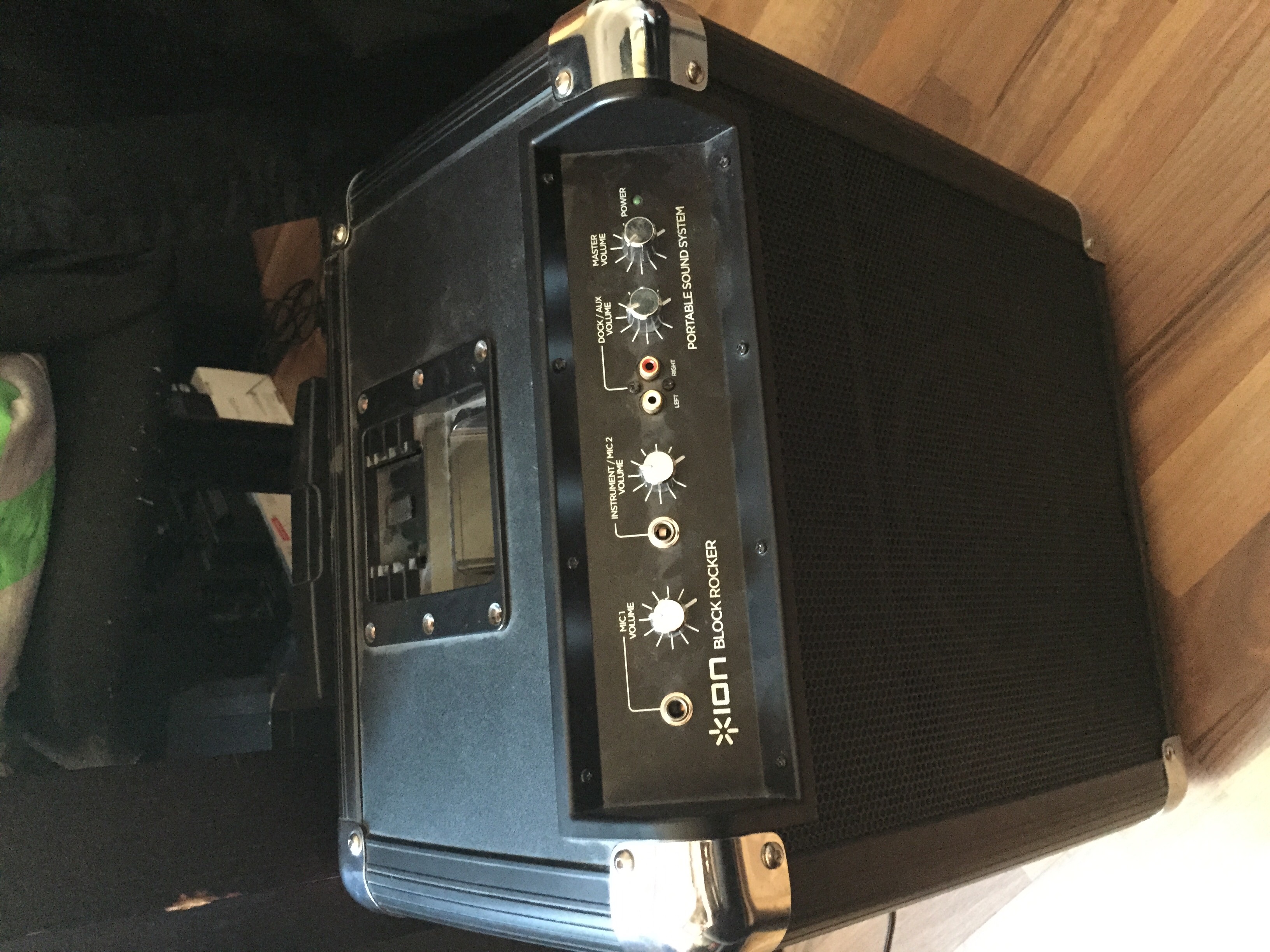 Ion Block Rocker Akku? (Elektronik)