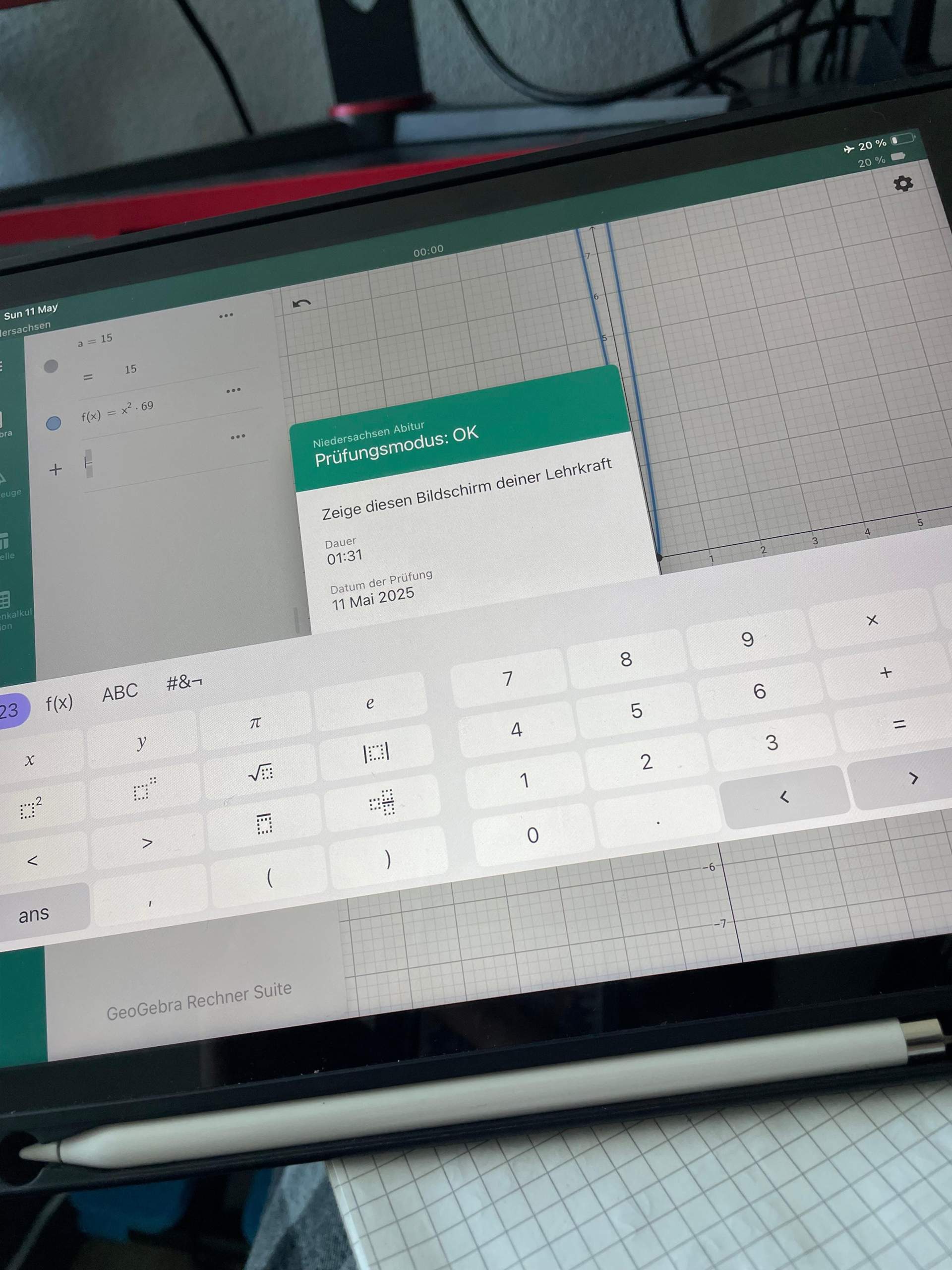 Ipad geht nach Geogebra nicht aus? (Apple, App, Display)