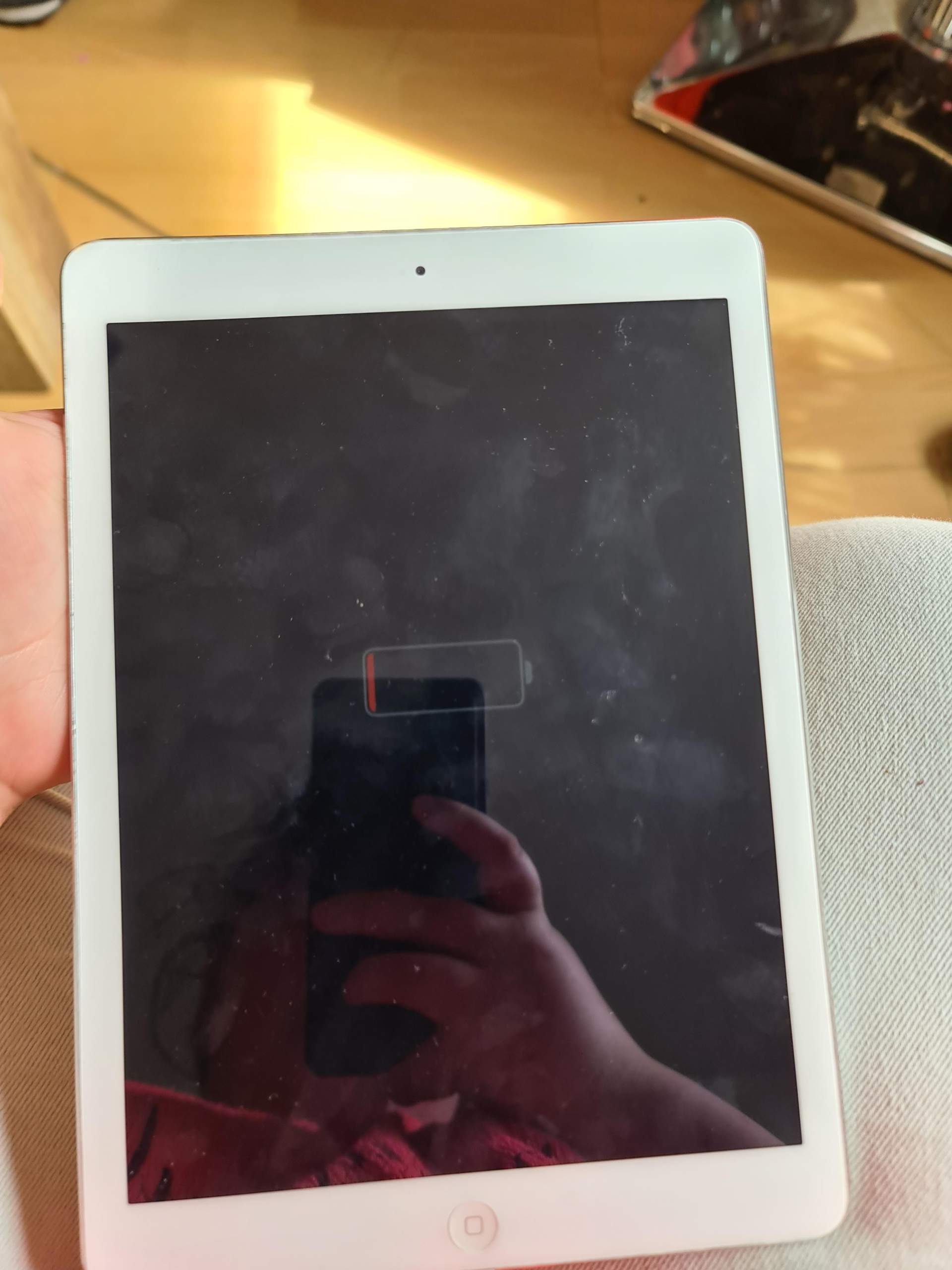 iPad lädt nicht mehr? (Apple)