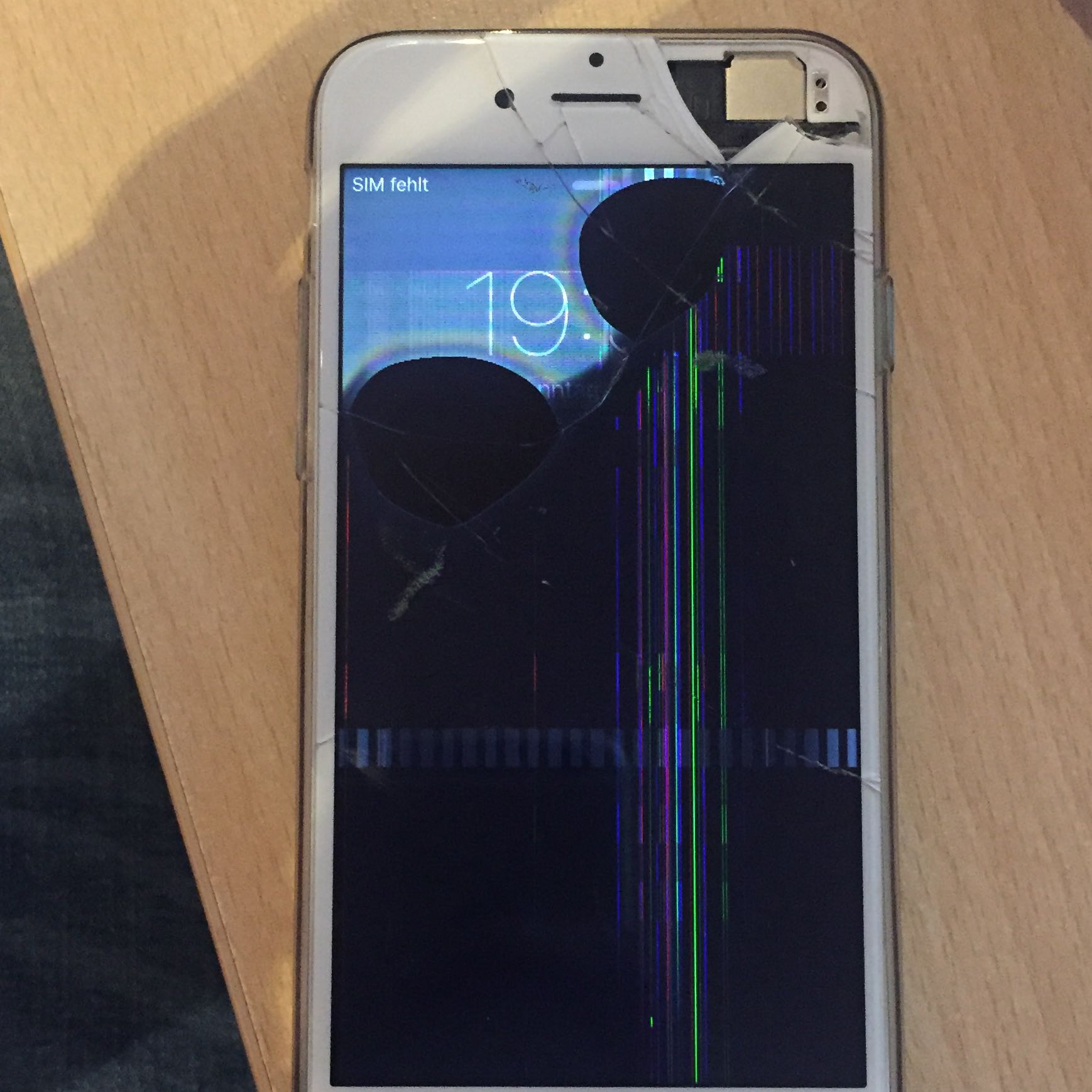 IPhone 6 runtergefa   llen und jetzt kaputt? (Handy, Display)