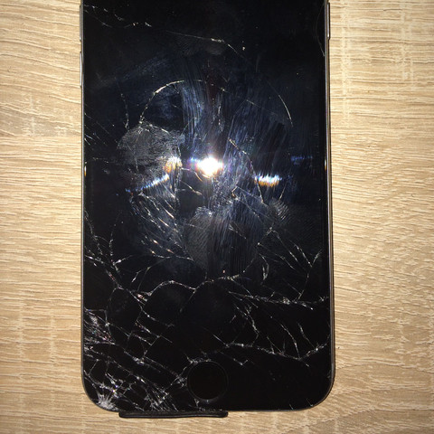 iPhone 6 von Mitbewohner kaputt gemacht, zahlt die Haftpflicht