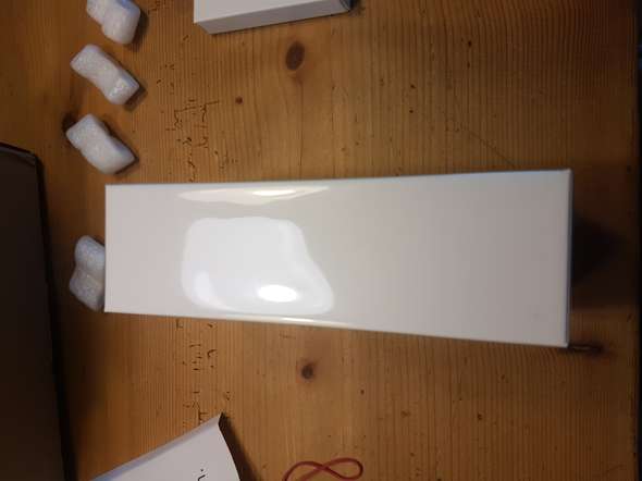 - (Apple, Telekom, iPhone X)