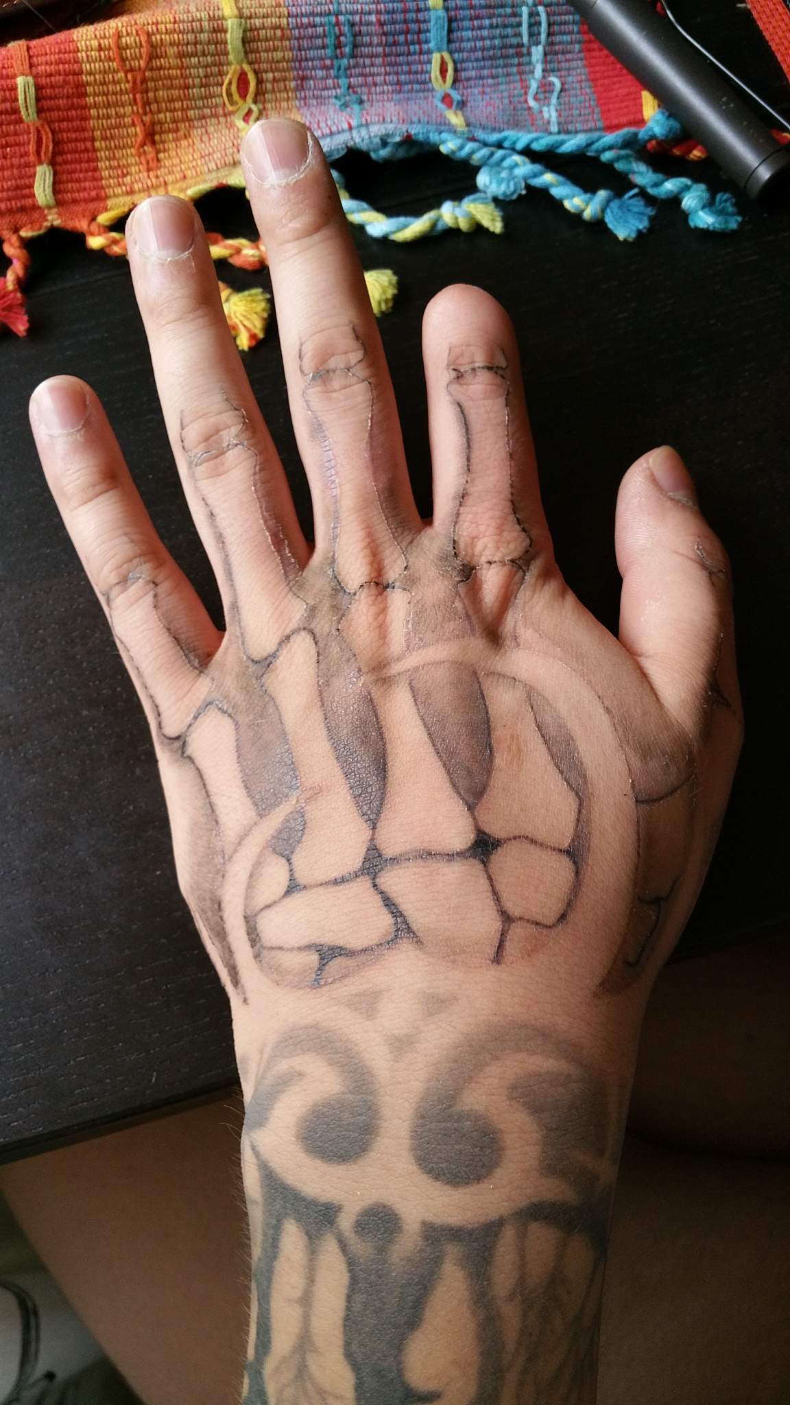 Is das Normal? Tattoo mit weißen Ränden?