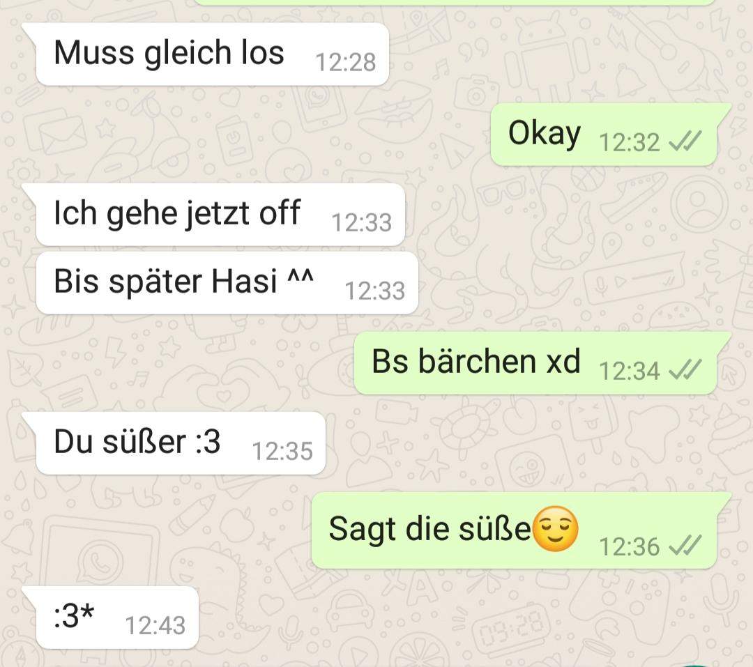 Ist es das verhalten einer normalen freundschaft oder mehr? (Liebe und