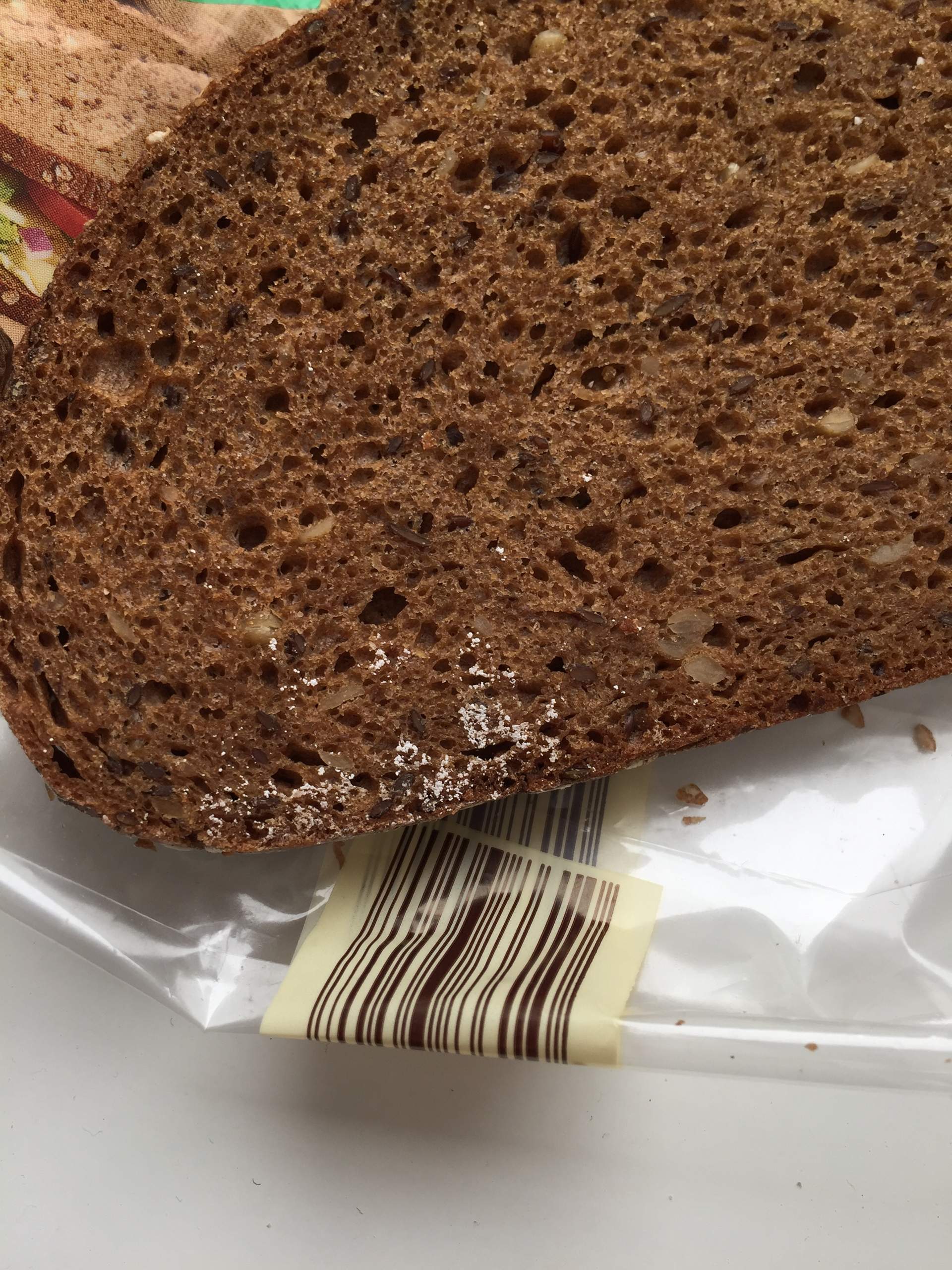 Ist das auf dem Brot Schimmel?